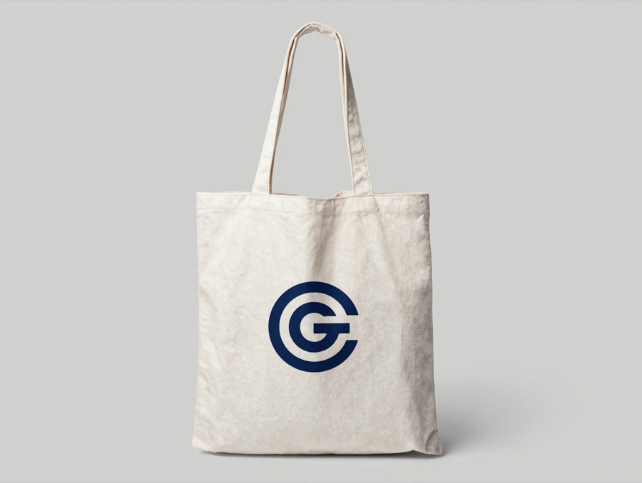 Totebag kanvas custom dengan sablon logo sebagai goodie bag event dan seminar kit