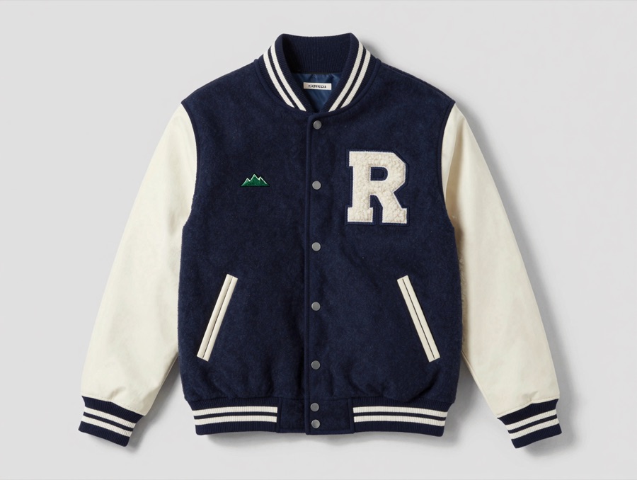 Jaket varsity custom perusahaan warna navy dengan lengan kontras dan bordir logo di dada